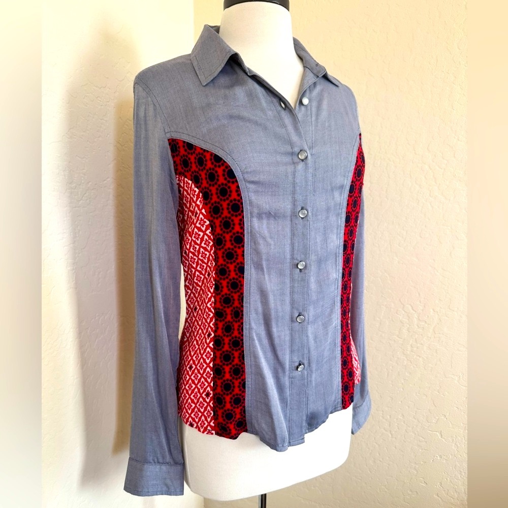 Ella Moss Denim style blouse with red and white print, Size: S